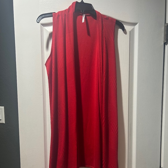 Azules Red Ribbed Long Vest Cardigan - Picture 1 of 1